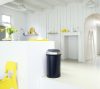 Brabantia Touch Bin nyomófedeles hulladékgyűjtő XXL, 60L - H méret, matt fekete acél test, selyem ujjlenyomatmentes fedő