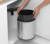 Brabantia Built In Bin beépített szemetes, ajtóra szerelhető, ajtóval együtt nyíló, felnyitható fedéllel, belső műanyag