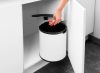 Brabantia Built In Bin beépített szemetes, ajtóra szerelhető, ajtóval együtt nyíló, felnyitható fedéllel, belső műanyag