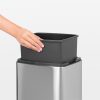 Brabantia Touch Bin fali/álló nyomófedeles hulladékgyűjtő S, szögletes, 10L - C méret, r.m. acél, selyem