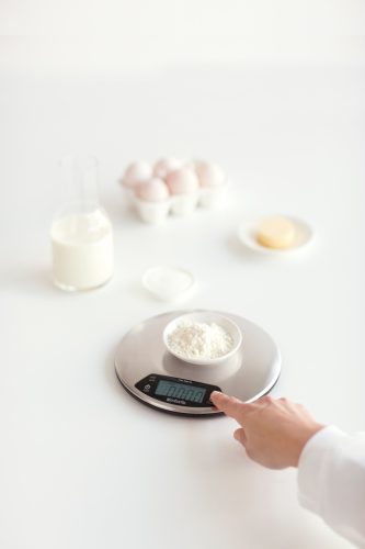 Brabantia Profile digitális konyhai mérleg, időzítővel, 5kg teherbírás, 1g pontosság, megvilágított LCD kijelző, elemes,