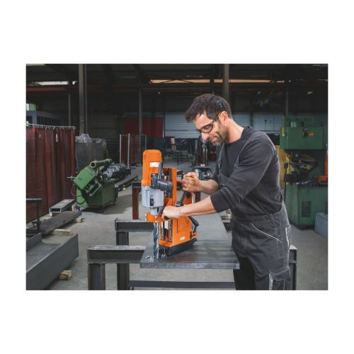 Négy fokozatú fúrógép  720251