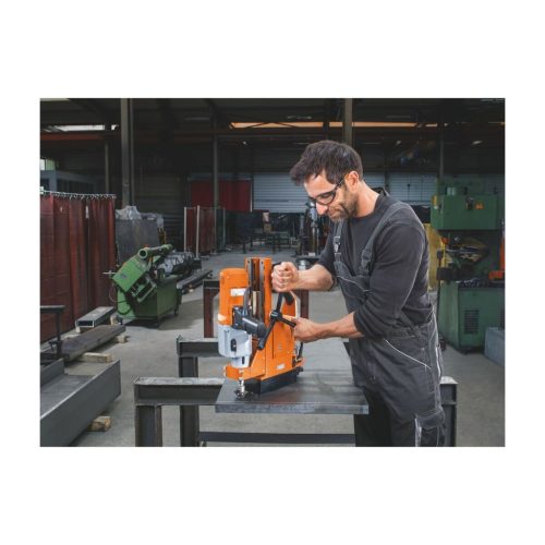 Négy fokozatú fúrógép  720251