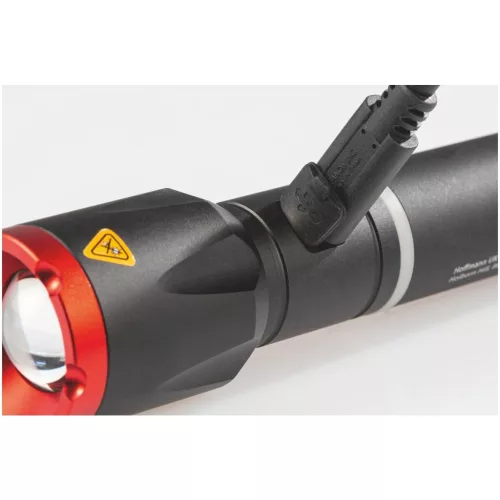 LED-es zseblámpa akkuval  130