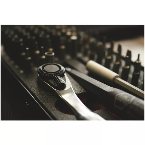 Bit készlet működtető szerszámmal és dugókulcs fejekkel 65 darabos, ESD