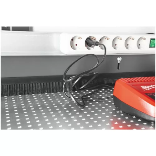 Garant GridLine Akkutöltő szekrény lemezes szárnyas ajtókkal 2000/DE mm