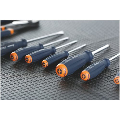 Csúszásgátló lap, zárt 10 m tekercs 750 mm