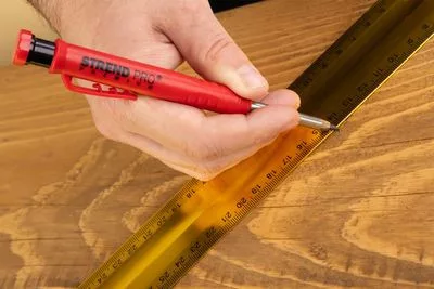Strend Pro furatjelölő ceruza nehezen hozzáférhető helyekhez