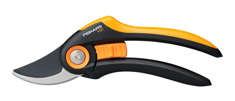 Fiskars Plus metszőolló P521