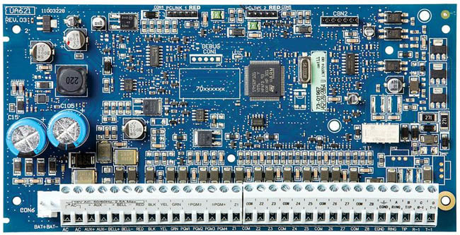 DSC NEO HS2064PCBE panel 8 zónás (64-ig bővíthető), 8 partíciós, 4PGM, kommunikátoros riasztóközpont, csak panel.