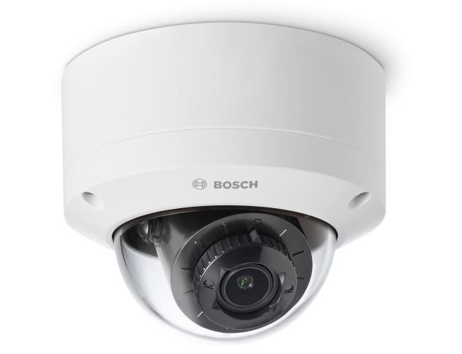 Bosch Flexidome IP kamera. 2 Mpx-es, kültéri, dome, 3,2 - 10,5 mm varifokális objektív, 3x motoros zoom, valós WDR, VCA,