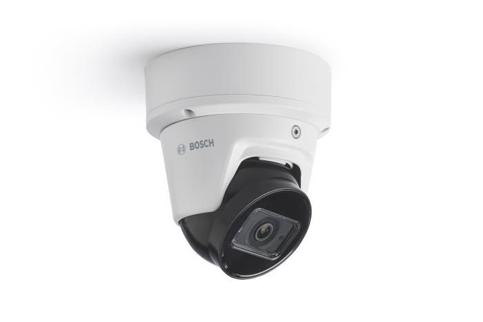 Bosch Flexidome IP kamera. 2 Mpx-es, kültéri, dome, 2,8 mm fix objektív, valós WDR, VCA, objektumkövetés, objektumazonos