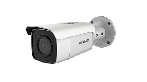 Hikvision AcuSense IP kamera. 4 Mpx-es, kültéri, kompakt, 6 mm fix objektív, valós WDR, VCA, objektumazonosítás, microSD